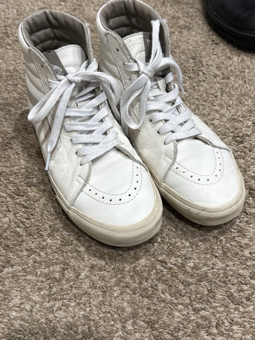 Vans White Low-Top Leather Sneakers with Gray Tongue Label